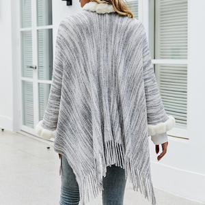 Vente en gros <span class=keywords><strong>Poncho</strong></span> populaire pour femme avec fourrure Manteau d'hiver uni à taille libre à la mode Châles en fausse fourrure acrylique à long pompon pour femme - Product Image 4