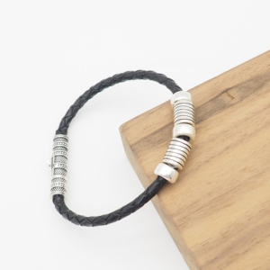 Acquista bracciale in vera pelle bracciale a fascia singola con perline in argento lucido - Product Image 4