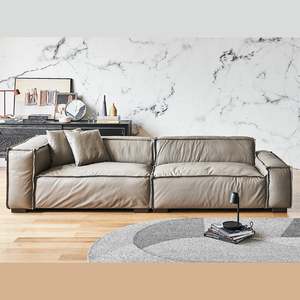 Canapés en cuir de luxe de marques italiennes avec coussins en plumes doux - Product Image 2