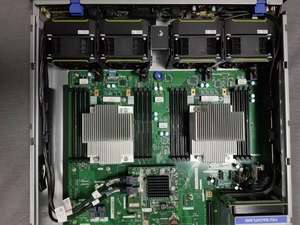 Server Huawei di Seconda Mano 2288hv3 2680v4 480GX3 con Scheda Array e Doppia Alimentazione 64G 2 Rack Pronto per la Spedizione - Product Image 3