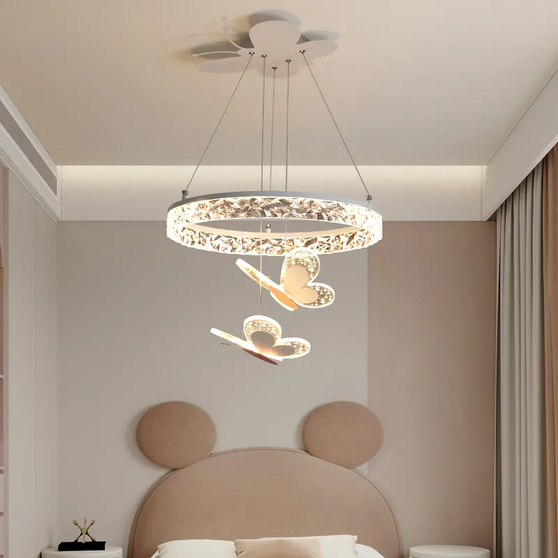 La lampe à suspension LED en acrylique à papillon créative de créateur est applicable aux lustres de chambre d'enfants, nouvelle collection 2022
