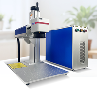 La machine de marquage laser à fibre de type split est un dispositif de marquage laser de haute précision conçu pour les applications industrielles.