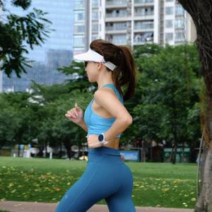 Top Deportivo Corto Personalizado con Logotipo para Mujer, Ligero, 92% Poliéster, 8% Elastano, de Secado Rápido, Sin Costuras, para Maratón - Product Image 2