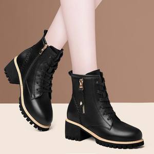 Women's 2025 Autumn/Winter Waterproof Retro Thick Heel Velvet Upper Ankle <b>Boots</b> - Product Image 3