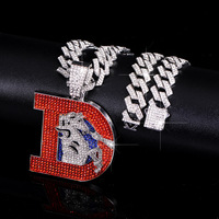 Collar con colgante de caballo con letra D inspirado en equipos, de aleación con pedrería, estilo Hip Hop, listo para enviar, joyería personalizada al por mayor