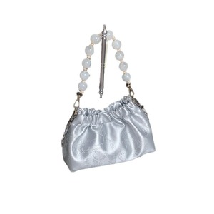 Bolso pequeño gris y rosa con cadena y correa de cuentas, cierre magnético, para uso diario, bandolera, primavera 2024 - Product Image 5