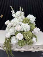 Boule de fleurs de table de 50 cm, hydrangea blanc et vert, centre de table pour mariage, boule de fleurs pour décoration de mariage