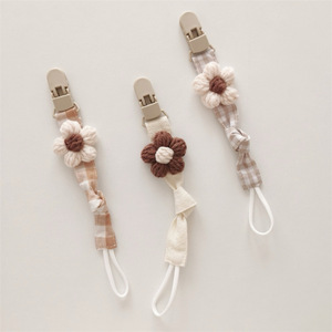 Clip para Chupete de Tela de Algodón Ecológico con Flor de <span class=keywords><strong>Ganchillo</strong></span>, Cadena para Chupete Vintage con Diseño de Cuadros, Soporte para Chupete de Bebé - Product Image 2