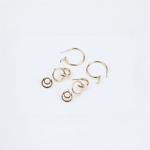 Orecchini a Cerchio Stratificati Color Oro, Gioielli Pendenti a Doppio Cerchio per Donna, Ideali per Feste - Product Image 2