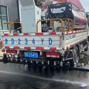 معدات رش مستحلب الأسفلت شبه أوتوماتيكي بالكامل Chengshuo-محرك بمحرك W - Product Image 3