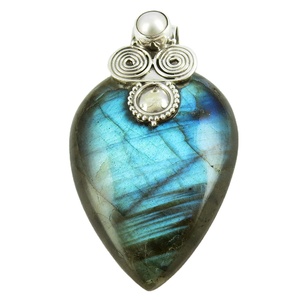 Pendentif en argent sterling 925 avec perle de labradorite bleue élégante de Shri Ashapura Jewels, pendentif tendance certifié par une tierce partie - Product Image 1