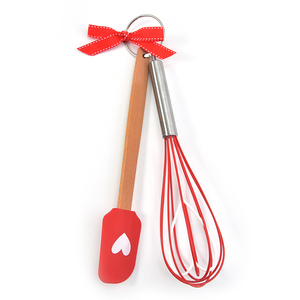 High quality exclusive design Valentines spatula and whisk set Valentines day silicone baking set