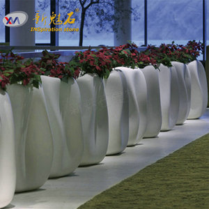 Nuevos materiales de construcción de piedra, macetas redondas blancas de hormigón GRC con textura ondulada para terrazas y balcones - Product Image 3