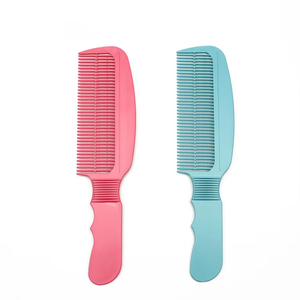 Peigne en plastique professionnel pour barbier, coiffure, démêlage et <span class=keywords><strong>coupe</strong></span> de <span class=keywords><strong>cheveux</strong></span> pour hommes et femmes - Product Image 2