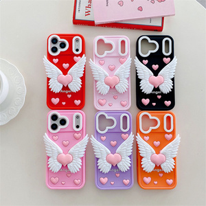 Custodia Protettiva Lichicase Antiscivolo con Cuori Rosa e Ali d'Angelo per <span class=keywords><strong>iPhone</strong></span> 15, 15 Plus, 15 Pro, 15 Pro Max - Product Image 1