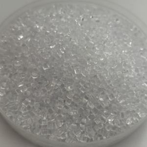 Grade PC 1803 granules de moulage par injection haute transparence PP résistant aux UV pour les applications d'abat-jour - Product Image 1