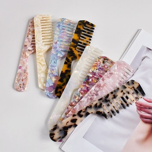 High Quality Acetate <b>Comb</b> Anti-static Handle <b>Comb</b> for Long <b>Straight</b> Hair Wide Tooth Long Handle Hair <b>Comb</b> - Product Image 1