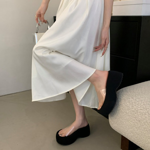 รองเท้าแตะส้นตึกสำหรับผู้หญิง พื้นหนานุ่ม สวมใส่สบาย เหมาะสำหรับใส่ในบ้าน ลำลอง - Product Image 3