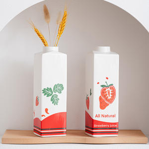 Vente chaude Nordique fraise <span class=keywords><strong>lait</strong></span> <span class=keywords><strong>bouteille</strong></span> Forme <span class=keywords><strong>vase</strong></span> en céramique <span class=keywords><strong>vase</strong></span> à fleurs pour la décoration <span class=keywords><strong>de</strong></span> la maison - Product Image 1