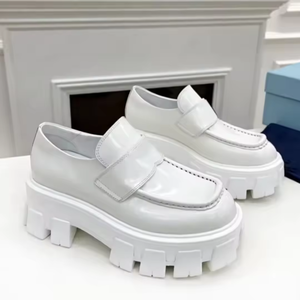 Chaussures en cuir haut de gamme pour femmes, chaussures de créateur de luxe, baskets tendance rehaussantes pour filles, style décontracté et confortable pour la marche - Product Image 4