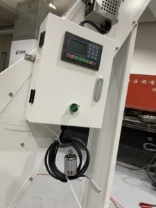 Convoyeur à bande transporteuse à cascade pour <span class=keywords><strong>l</strong></span>'alimentation, la quantité d'alimentation est supérieure à <span class=keywords><strong>80</strong></span> par minute pour <span class=keywords><strong>les</strong></span> bouchons <span class=keywords><strong>de</strong></span> bouteilles et <span class=keywords><strong>les</strong></span> clous - Product Image 5