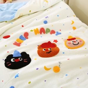 Trapuntino Estivo Sottile in Cotone Lavato Super Morbido con Ricamo a Motivi Carini Personalizzato per Bambini - Product Image 3