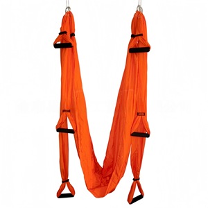 Hamaca de Yoga Aéreo con Correas Antideslizantes Moradas para Ejercicios de Fitness y Moldeamiento Corporal en Casa o Gimnasio - Product Image 4