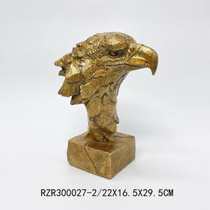 Patriotique Faucon Faucon Résine Décor Cadeaux Bureau Bureau Décor Désert Aigle Tête Moules Volant Américain Aigle Statue - Product Image 6