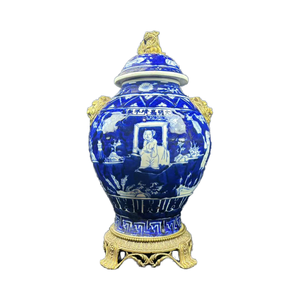 中国陶磁器　成化　明代 ドラゴン装飾 陶器花瓶 時代を超越したエレガンス。空間を彩る手作りの 明朝のアンティーク
