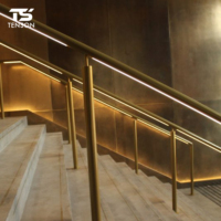 Système d'éclairage LED moderne pour rampes d'escalier intérieures en acier, pour escaliers et balcons commerciaux