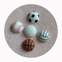 Amulette de boule de Sport en résine, 25mm, lot de 50 pièces, breloques rondes de basket-Ball, Football pour bricolage, décor artistique, téléphone portable