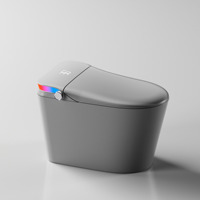 Toilette intelligente en céramique articles sanitaires modernes colorés noirs et oranges pour salle de bains