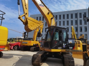 รถขุดมือสอง Caterpillar 320d (รุ่นปี 2016) สำหรับ 320d2/320dl พร้อมชุดปั๊มหลักสำคัญ ใช้งานมาแล้ว 2001-4000 ชั่วโมง ขาย - Product Image 6