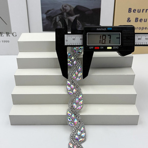 XLQ4050 Nouveauté 2026 Garnitures décoratives en strass de cristal thermocollantes pour robes <span class=keywords><strong>Samba</strong></span> et sacs de vêtements Trinidad - Product Image 6