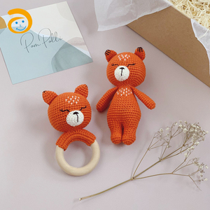 Nuovo Design Organico di Filati di Cotone Crochet Orso <span class=keywords><strong>Sonaglio</strong></span> Giocattolo Del Bambino Naturale Di Legno di Faggio Denti <span class=keywords><strong>Amigurumi</strong></span> <span class=keywords><strong>Sonaglio</strong></span> - Product Image 4