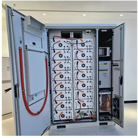 Armoire ESS industrielle et commerciale haut de gamme 100 kWh, refroidie par air, IP55, batterie au lithium pour stockage d'énergie solaire hybride sur réseau