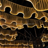 Rideau en maille lumineuse Muwei avec lumières LED - Voile en tulle souple et scintillant en spirale ROMANTIC pour la décoration de plafond, d'événements et de murs de mariage