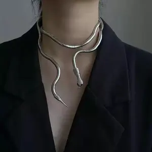 Perhiasan fashion kalung ular panjang emas perak bungkus kalung ular yang bisa disesuaikan untuk wanita.