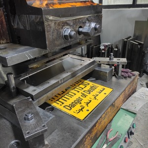 Advertencia <span class=keywords><strong>DE</strong></span> <span class=keywords><strong>SEGURIDAD</strong></span> reflectante <span class=keywords><strong>de</strong></span> aluminio directo <span class=keywords><strong>de</strong></span> fábrica, alerta exterior, aparcamiento <span class=keywords><strong>de</strong></span> coche, señal <span class=keywords><strong>de</strong></span> advertencia <span class=keywords><strong>de</strong></span> carretera <span class=keywords><strong>de</strong></span> Metal personalizada - Product Image 1