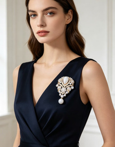 Flower Brooch Crystal Rhinestone Pear Cut Pendant Alloy Gold Plated Women's <b>Wedding</b> Engagement Gift Party Jewelry <b>Accessory</b> - Product Image 3