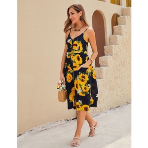 Vestido de Verano Estilo Nuevo de Fábrica China, Vestido con Tirantes para Mujer, Vestido Sexy - Product Image 2