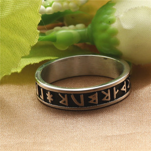 Anillo con letras vikingas de acero y titanio de estilo europeo, joyería Retro Punk Unisex, regalo 22 - Product Image 4