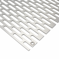 Tôle d'aluminium perforée à fentes oblongues, finition naturelle argentée, pour grille de ventilation, écran de façade, plafond 1060 1-3mm