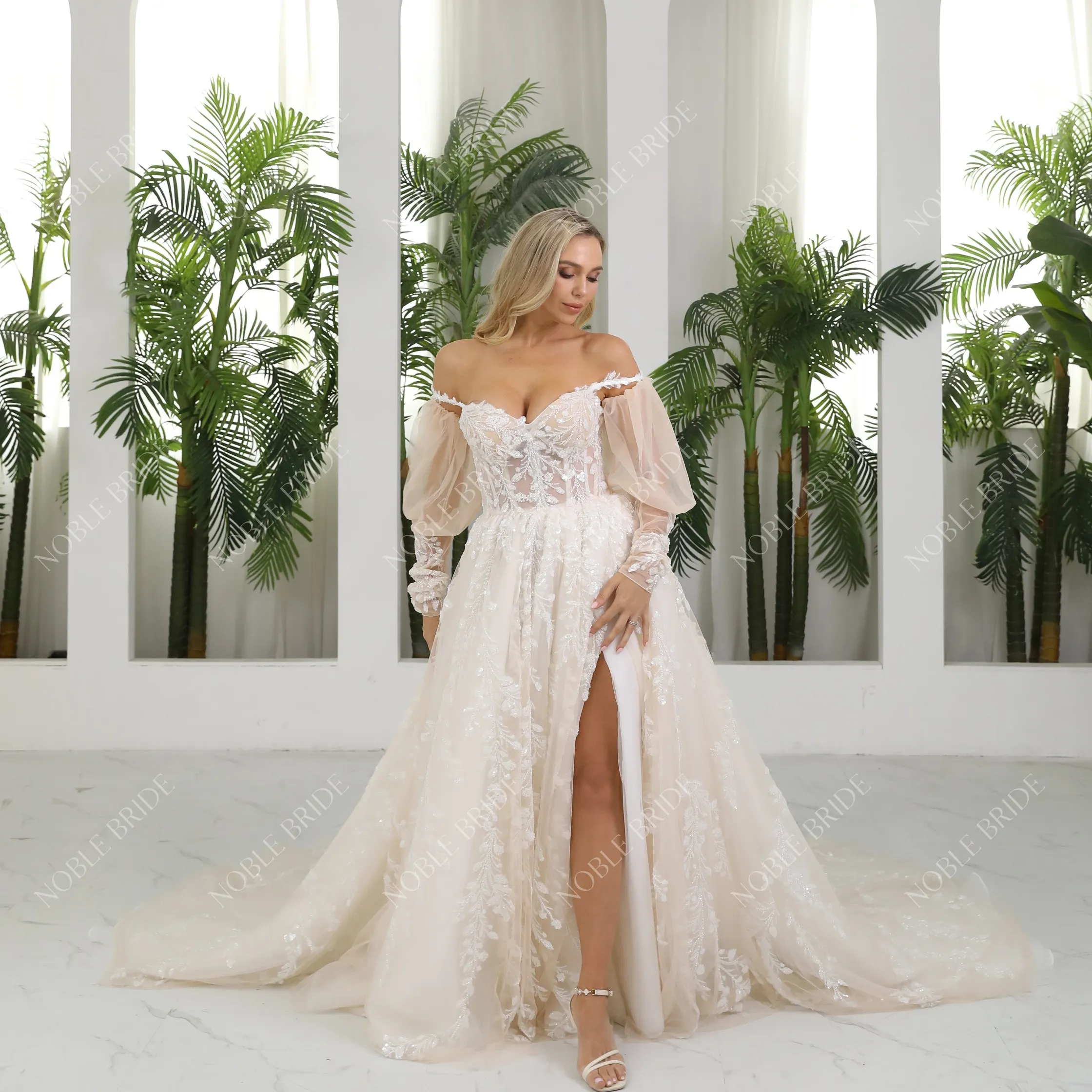 New Design High Quality Heavy Beaded Sexy Champagne Wedding Dress High Slit Elegant Luxury Bridal Gowns Wedding Dress 2023