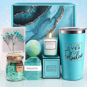Regalo Único de <span class=keywords><strong>Cumpleaños</strong></span> o Día de la Madre <span class=keywords><strong>para</strong></span> Mujeres, Mejores Amigas, Canasta de Regalo de Spa con Lavanda <span class=keywords><strong>para</strong></span> Ella, Regalos de Autocuidado - Product Image 1