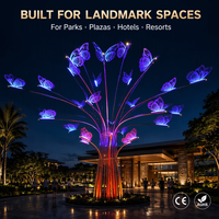 Grande sculpture de papillon abstrait en acier inoxydable, de grande taille, pour l'aménagement paysager extérieur des parcs, des places urbaines et des jardins