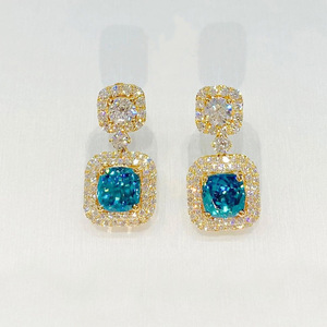 Orecchini Pendenti Geometrici Quadrati da Donna, Gioielli Eleganti alla Moda, Accessorio Statement per Uso Quotidiano - Product Image 1