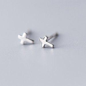 Boucles <span class=keywords><strong>d</strong></span>'oreilles minimalistes <span class=keywords><strong>en</strong></span> argent sterling 925 plaqué or <span class=keywords><strong>en</strong></span> <span class=keywords><strong>forme</strong></span> <span class=keywords><strong>de</strong></span> cœur, <span class=keywords><strong>de</strong></span> <span class=keywords><strong>croix</strong></span> et <span class=keywords><strong>d</strong></span>'étoile pour femmes - Product Image 6