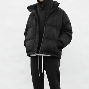 Veste matelassée d'hiver personnalisée OEM, vêtements de rue tendance, veste en duvet de canard à fermeture éclair coupe-vent pour hommes - Product Image 1