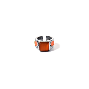 แหวนแฟชั่น สแตนเลสสตีล 316L ชุบทอง PVD ประดับพลอยสีส้มทรงสี่เหลี่ยม ปรับขนาดได้ สำหรับผู้ชายและผู้หญิง - Product Image 2